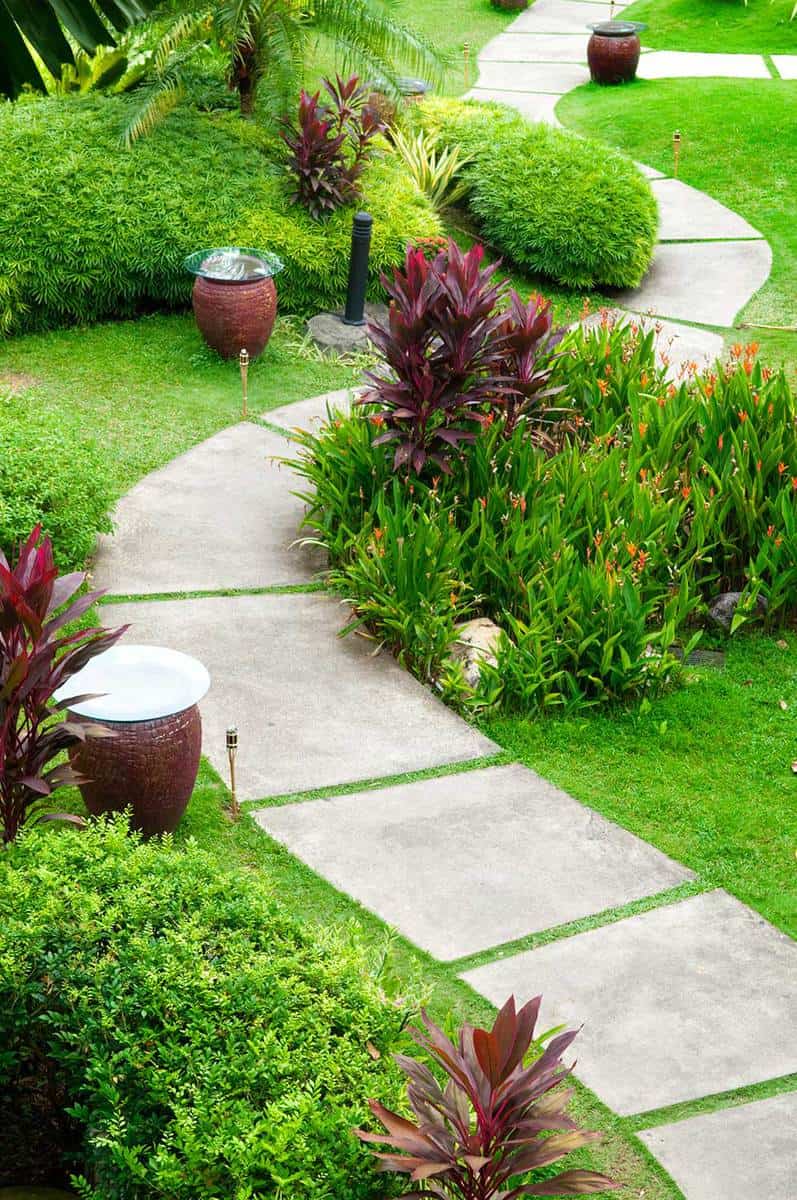 75+ Garden Path Ideas You Haʋe To Check Out - GardenTaƄs.coм